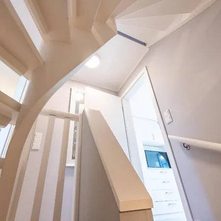 House One * Βέστερλαντ